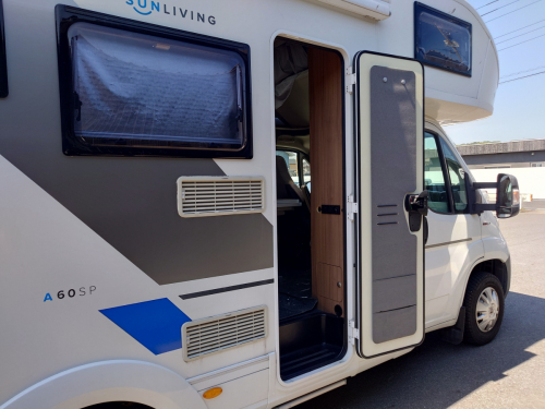 ADRIA SUN LIVING A Series A 60 SP 家族で使うのに最適!?乗車人数も就寝人数も取れるFIATベースのキャブコン!の他画像6枚目