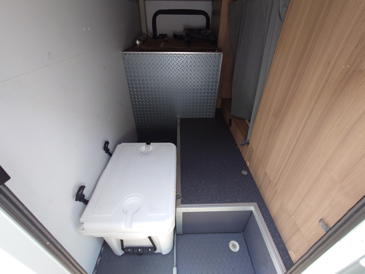 ADRIA SUN LIVING A Series A 60 SP 家族で使うのに最適!?乗車人数も就寝人数も取れるFIATベースのキャブコン!の画像
