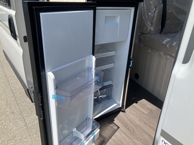 ADRIA SUN LIVING V 55SP 訳あり特価販売車両!!　最適なスペックを備えたキャンパーバン!!の画像