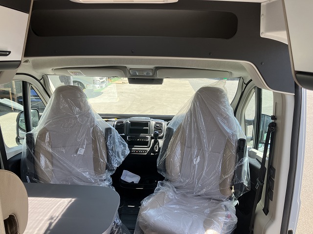 ADRIA SUN LIVING V 55SP 訳あり特価販売車両!!　最適なスペックを備えたキャンパーバン!!の画像