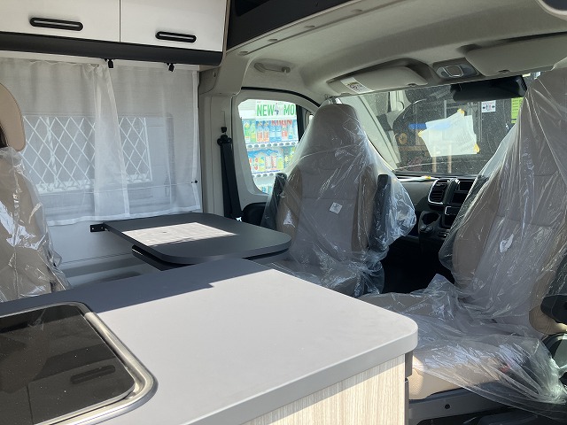 ADRIA SUN LIVING V 55SP 訳あり特価販売車両!!　最適なスペックを備えたキャンパーバン!!の画像