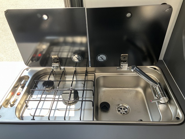 ADRIA SUN LIVING V 55SP 訳あり特価販売車両!!　最適なスペックを備えたキャンパーバン!!の画像