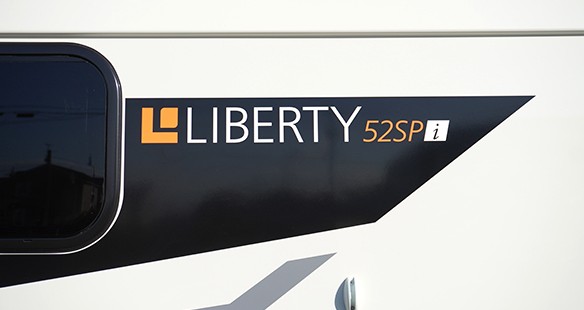 アネックス LIBERTY 52SP i_ExtraPower2400 進化を止めないリバティ。進化したバンクベッドで、家族みんながゆったり深く眠れる。の画像