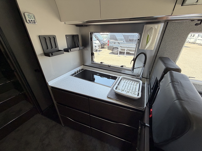 ADRIA SUPERSONIC 780 SL モーターホームの最高峰の画像