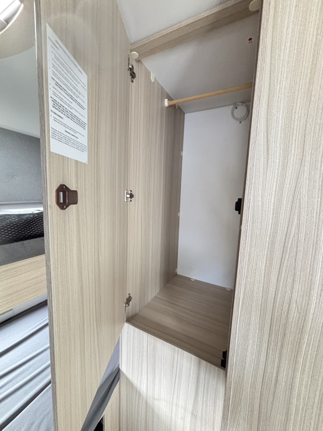 ADRIA SUN LIVING A Series A 70DK 大家族やグループでの旅行に最適の画像