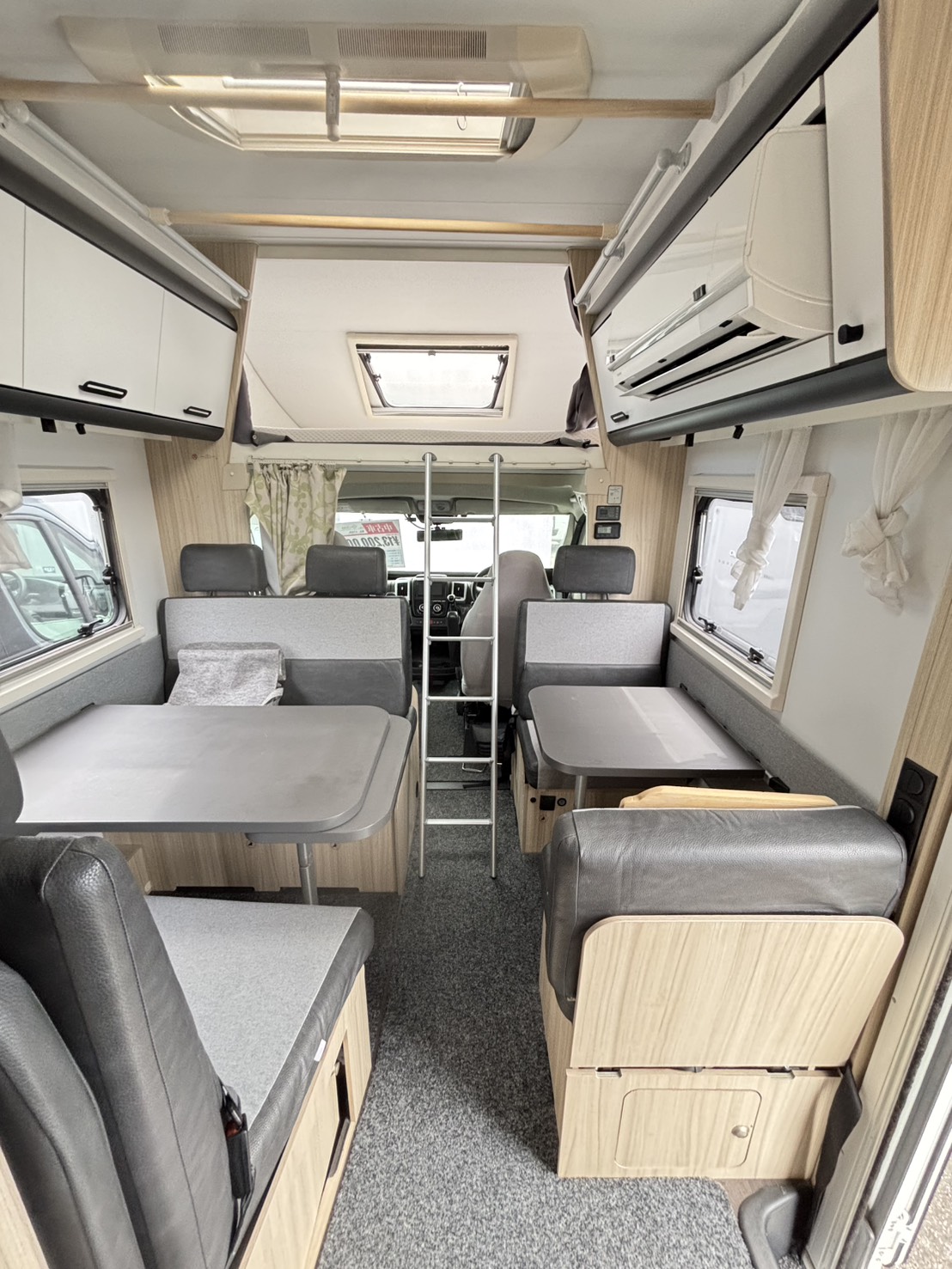 ADRIA SUN LIVING A Series A 70DK 大家族やグループでの旅行に最適の画像