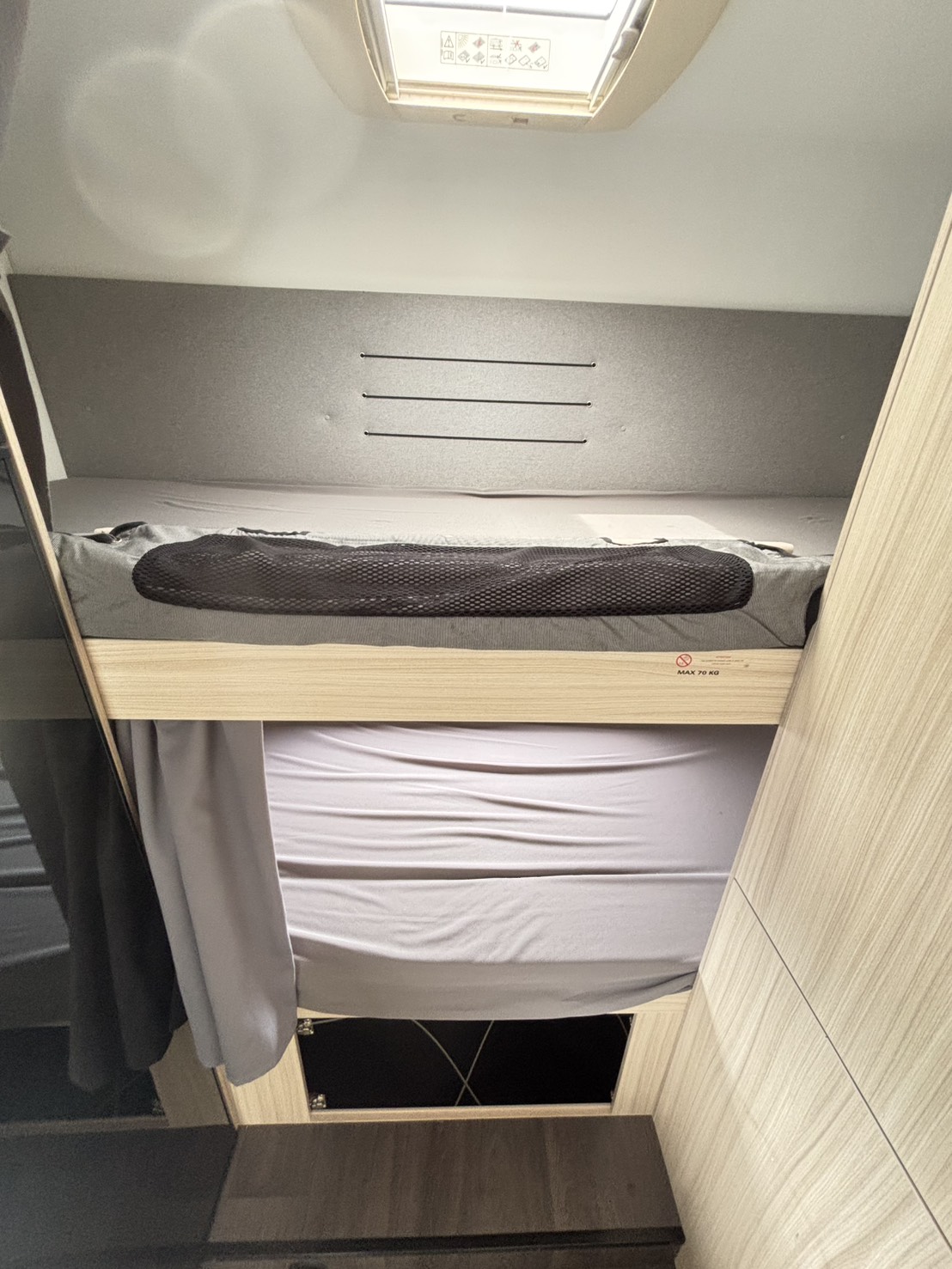 ADRIA SUN LIVING A Series A 70DK 大家族やグループでの旅行に最適の画像