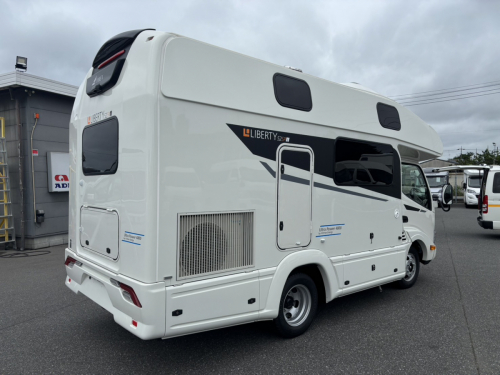 アネックス LIBERTY 52SP i_UltraPower4800 広いベットが快適です。家庭用エアコンも完備。バッテリー容量も十分。の他画像4枚目