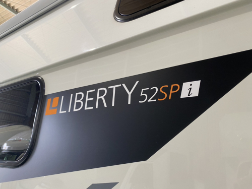 アネックス LIBERTY 52SP i_UltraPower4800 広いベットで快適にの他画像1枚目