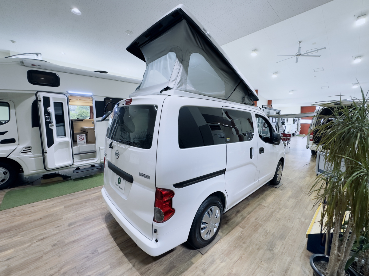 キャンピングカー広島 POP.COM eE 2WD　ベッド展開簡単モデル!!の画像