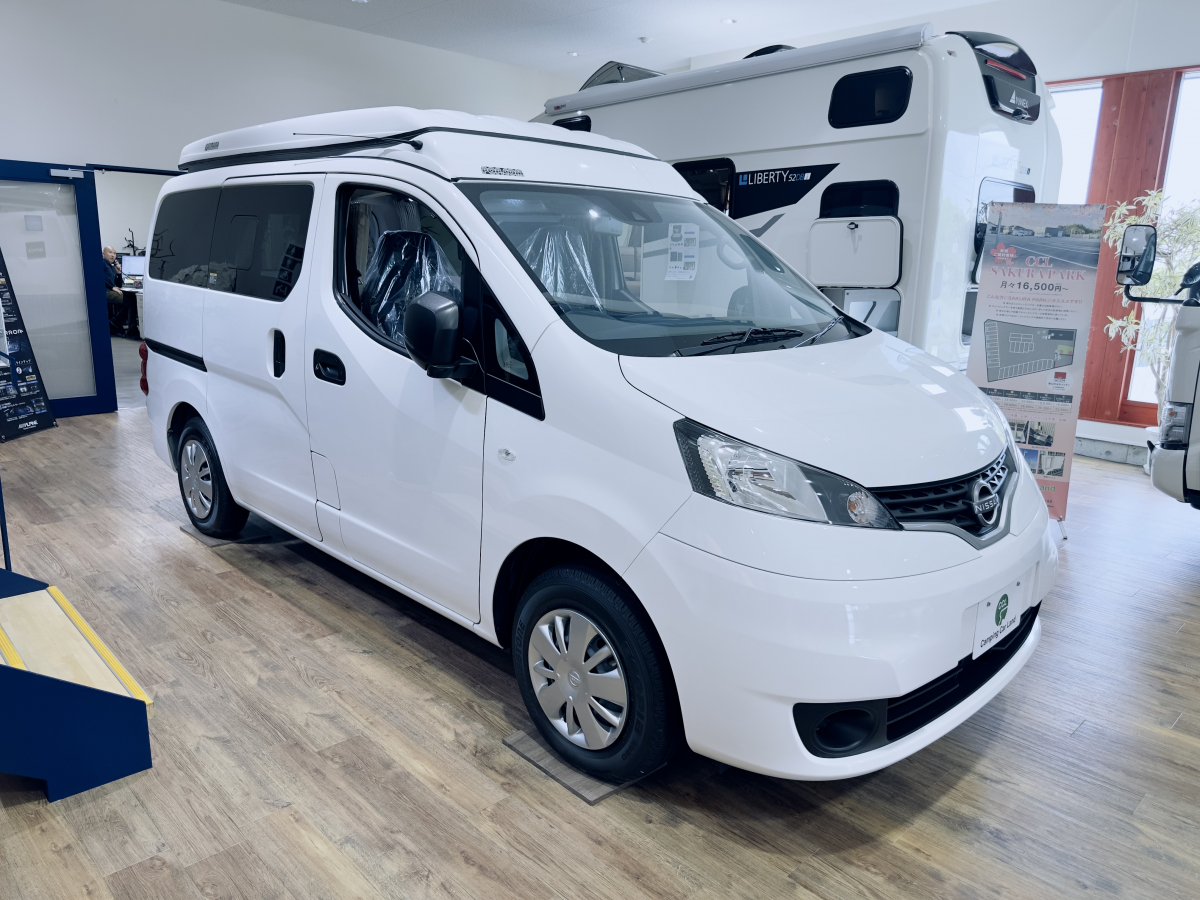 キャンピングカー広島 POP.COM eE 2WD　ベッド展開簡単モデル!!の画像