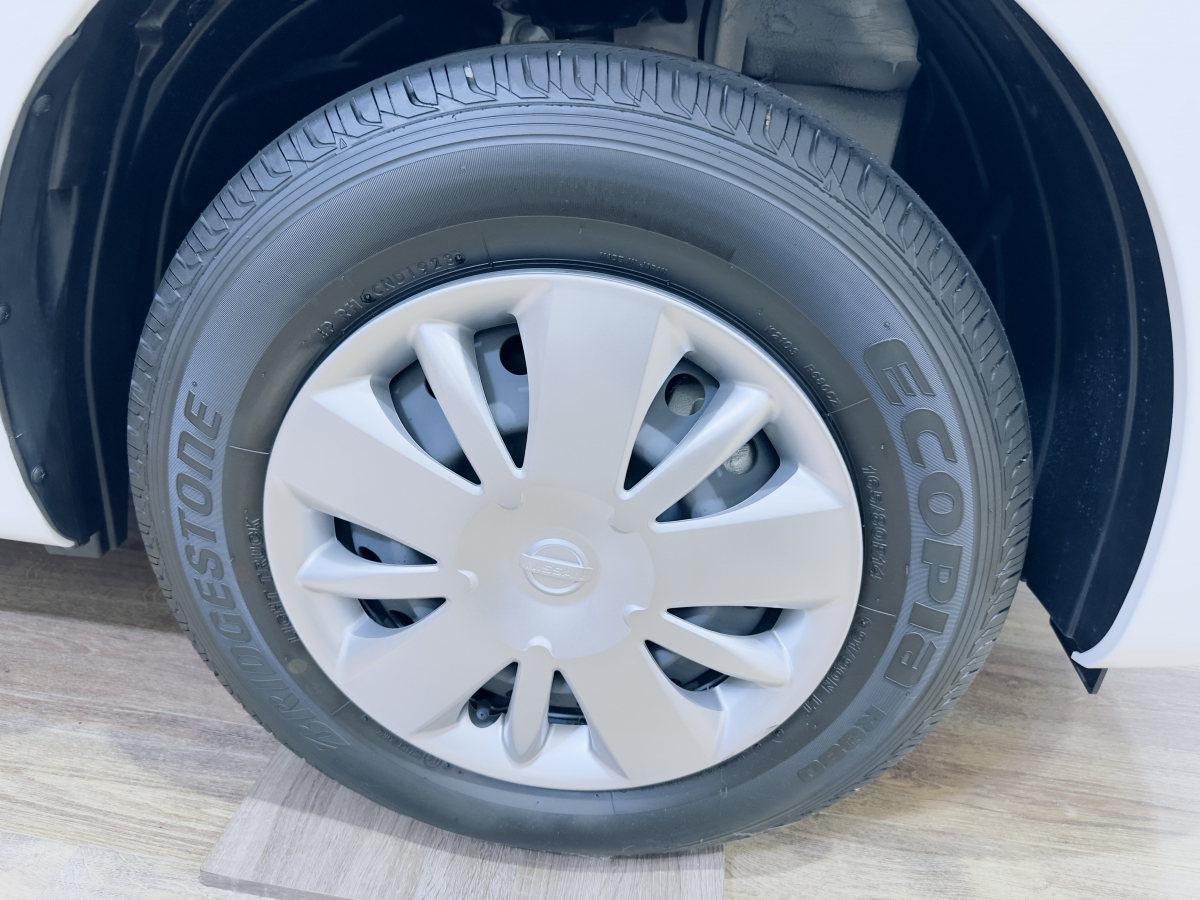 キャンピングカー広島 POP.COM eE 2WD　ベッド展開簡単モデル!!の画像