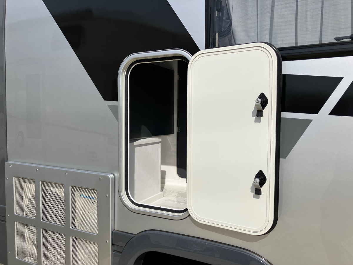  リバティー50DB(TT0520) 扱いやすさをもとめたスモールタイプ、普通自動車免許で乗れる、キャブコン入門編が入りました。の画像