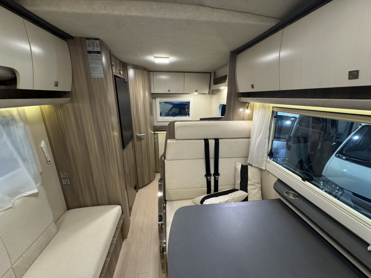 バンテック ZIL  家庭用エアコン搭載車!の画像