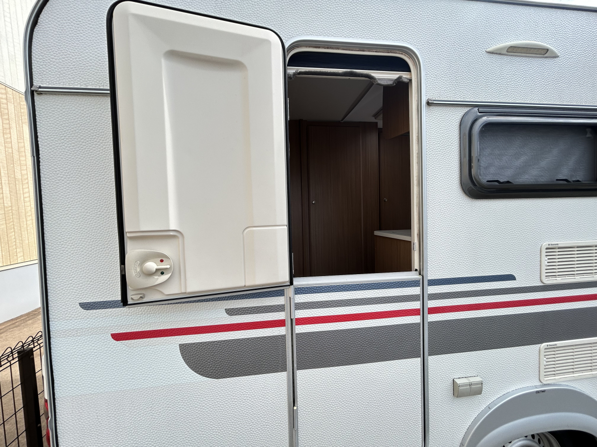 ADRIA AVIVA 370 DD 普通車免許でけん引できる軽量でマルチなトレーラー!の画像