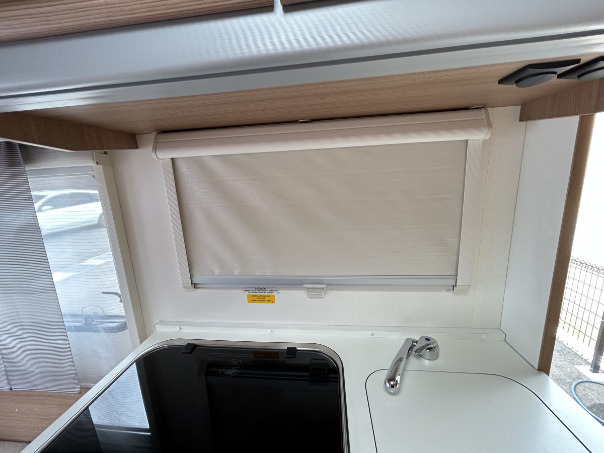 ADRIA AVIVA 370 DD 普通車免許でけん引できる軽量でマルチなトレーラー!の画像