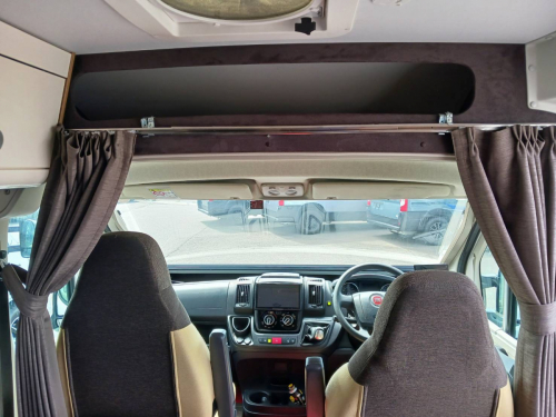 ADRIA SUN LIVING V Series V 65SL リアベッド広々のデュカトバンベースのキャンピングの他画像5枚目