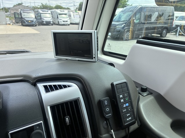 ADRIA SONIC SUPREME 710 SL 他の追随を許さない圧倒的なハイセンスデザインのエクステリアの画像