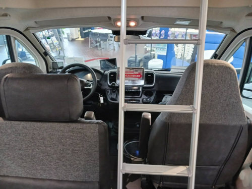  SUN LIVING A 75DP 6人乗車、6人就寝のファミリー向け輸入モーターホームの他画像6枚目