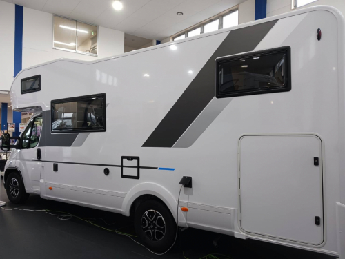  SUN LIVING A 75DP 6人乗車、6人就寝のファミリー向け輸入モーターホームの他画像2枚目