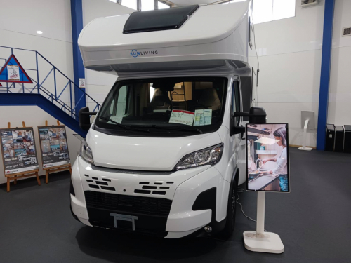 SUN LIVING A 75DP<br>6人乗車、6人就寝のファミリー向け輸入モーターホーム