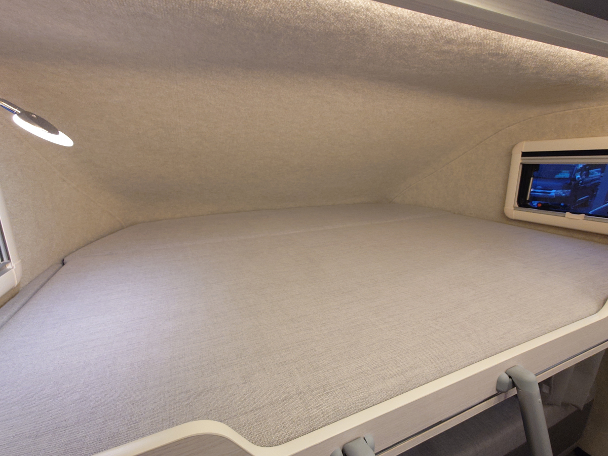 アネックス LIBERTY 50DB 2WDガソリン車、普通免許で運転可能!5m×2m以内の駐車場に駐車できるコンパクトキャブコン!の画像