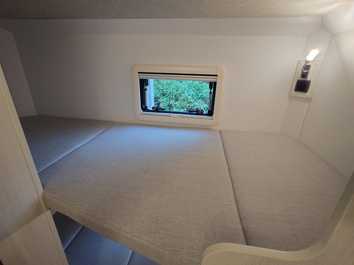 アネックス LIBERTY 50DB 2WDガソリン車、普通免許で運転可能!5m×2m以内の駐車場に駐車できるコンパクトキャブコン!の画像