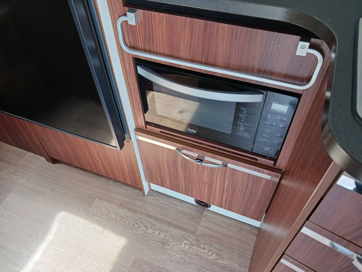 ADRIA CORAL XL PLUS  広々空間、リチウム1,000Ah大容量のキャンピングの画像