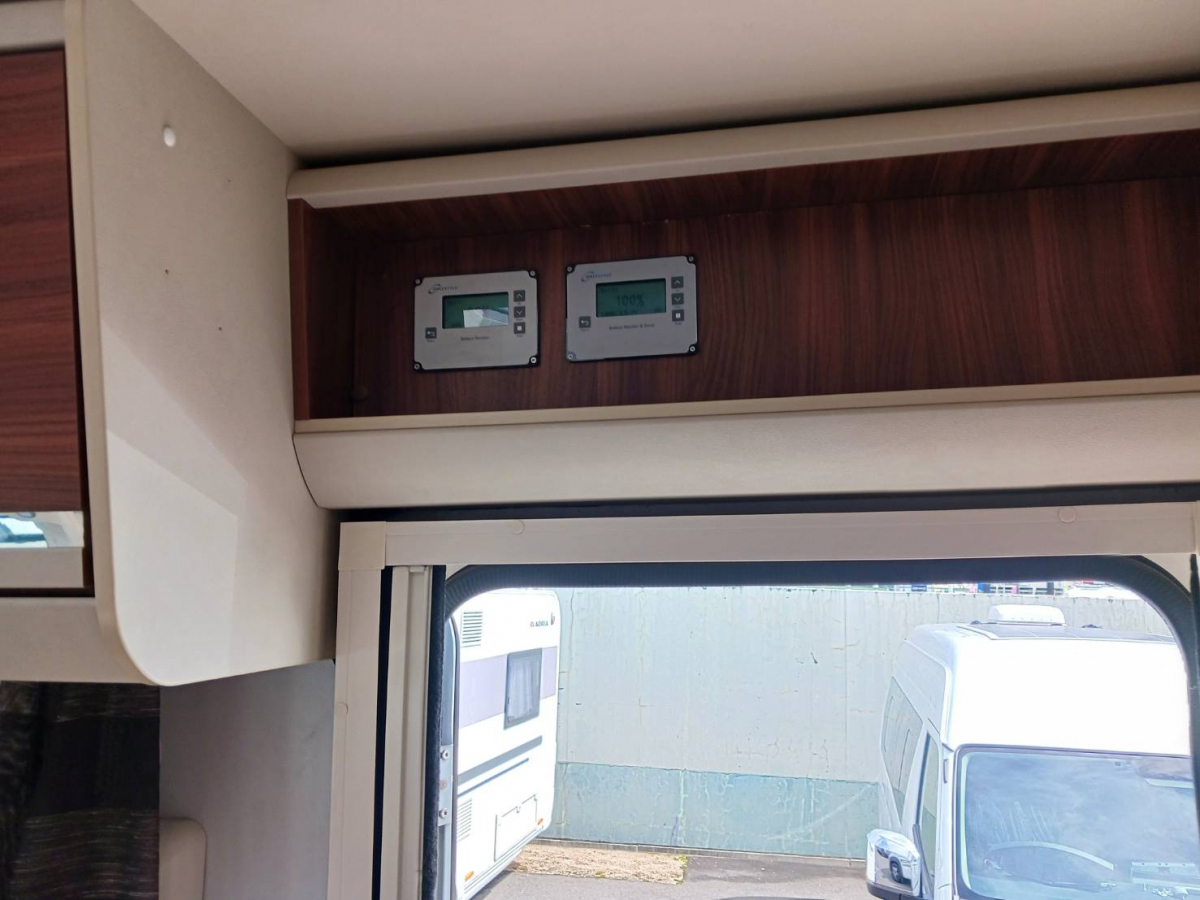 ADRIA CORAL XL PLUS  広々空間、リチウム1,000Ah大容量のキャンピングの画像