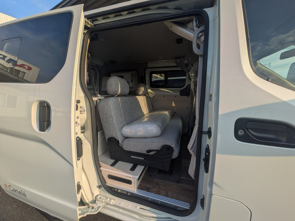 アネックス Canele CP+ シンプルなボディーだからこその便利さ。場所を選ばず駐車出来て、しっかり休むことも可能な車両の画像