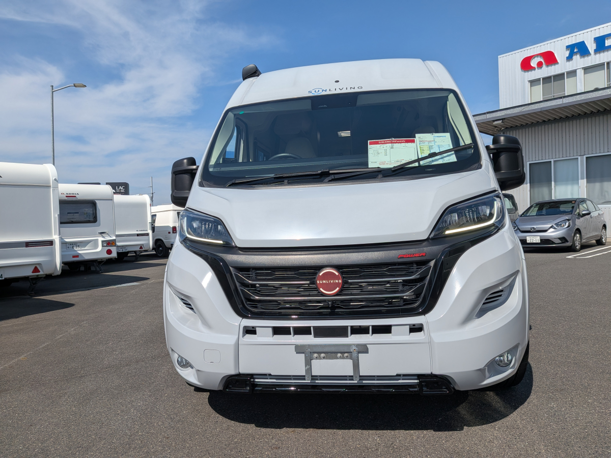 SUN LIVING V 60SP FAMILY SUN LIVING V60Familyが入庫しました。リアの2段ベッドが大きな特徴です。モデルは2023～2024シリーズの9AT車両です。の画像