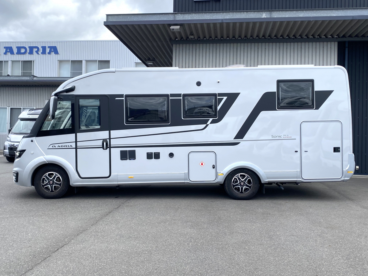 ADRIA SONIC SUPREME 700 SL 常にファーストクラスの旅を約束する、卓越したモーターホームシリーズの画像