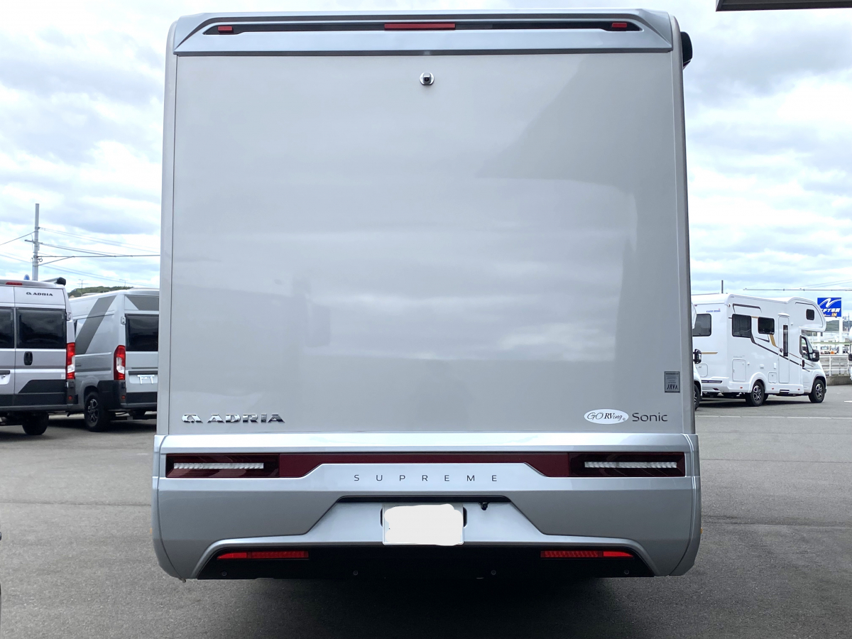 ADRIA SONIC SUPREME 700 SL 常にファーストクラスの旅を約束する、卓越したモーターホームシリーズの画像