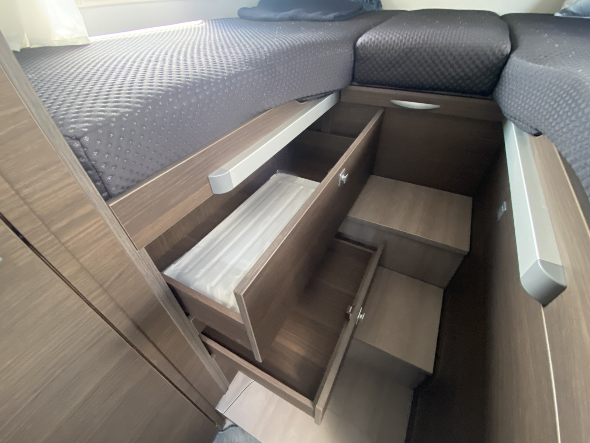 ADRIA SONIC SUPREME 700 SL 常にファーストクラスの旅を約束する、卓越したモーターホームシリーズの画像