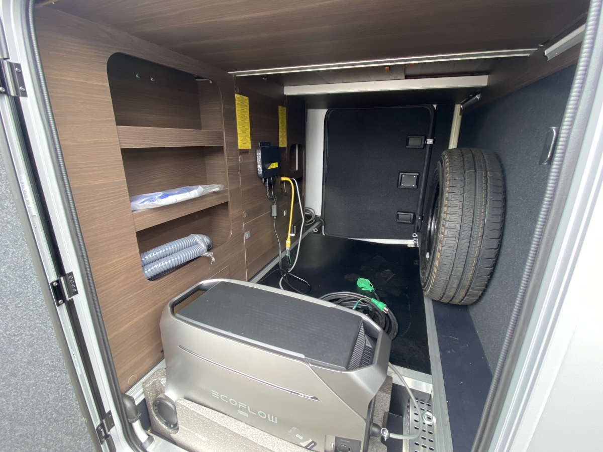 ADRIA SONIC SUPREME 700 SL 常にファーストクラスの旅を約束する、卓越したモーターホームシリーズの画像