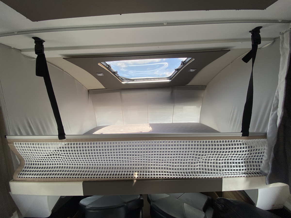ADRIA SONIC SUPREME  走り出した瞬間、世界が広がる。圧倒的な視界と暮らす、モーター別荘、SONIC  SUPREME 710 SL。の画像