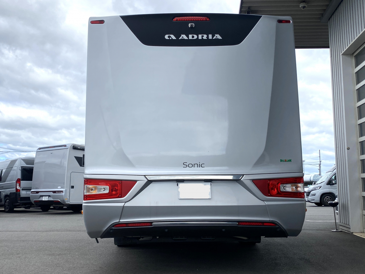ADRIA SONIC SUPREME  走り出した瞬間、世界が広がる。圧倒的な視界と暮らす、モーター別荘、SONIC  SUPREME 710 SL。の画像