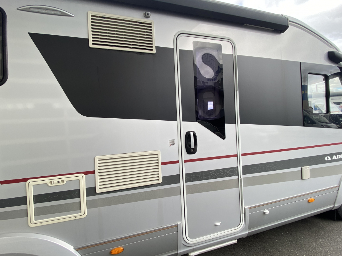 ADRIA SONIC SUPREME  走り出した瞬間、世界が広がる。圧倒的な視界と暮らす、モーター別荘、SONIC  SUPREME 710 SL。の画像