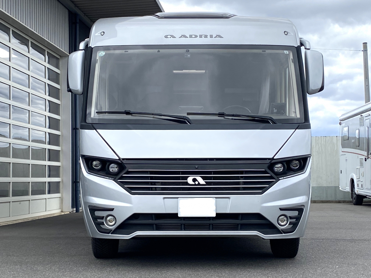 ADRIA SONIC SUPREME  走り出した瞬間、世界が広がる。圧倒的な視界と暮らす、モーター別荘、SONIC  SUPREME 710 SL。の画像