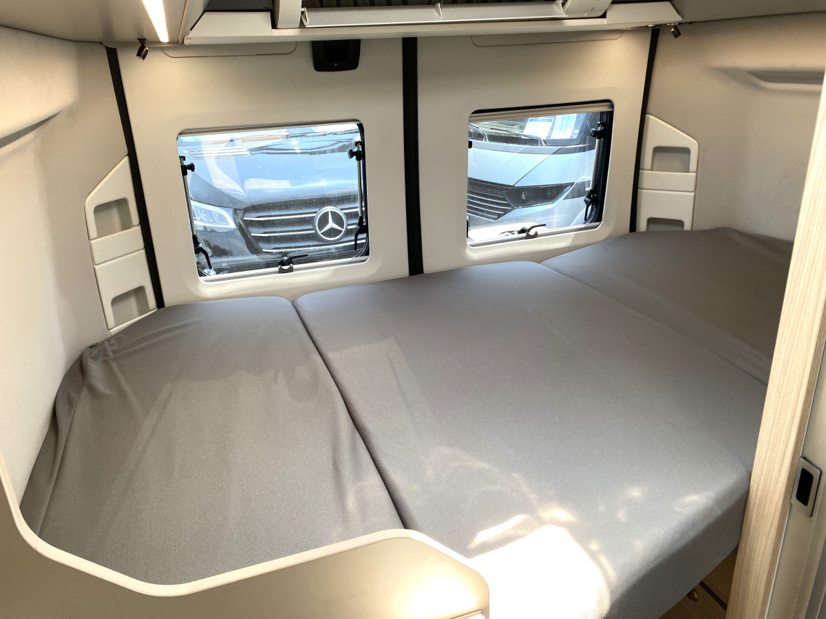 ADRIA TWIN PLUS 540SP 二人の時間を、もっと深く。妥協のない設備が叶える、究極の二人旅バンコン。の画像