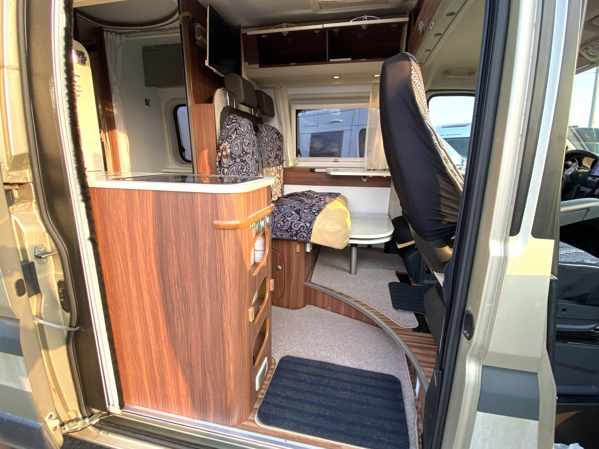 ADRIA TWIN 600 SPT FAMILY バスルームさえも、広さに変える。賢いデザインが生んだ大空間。の画像