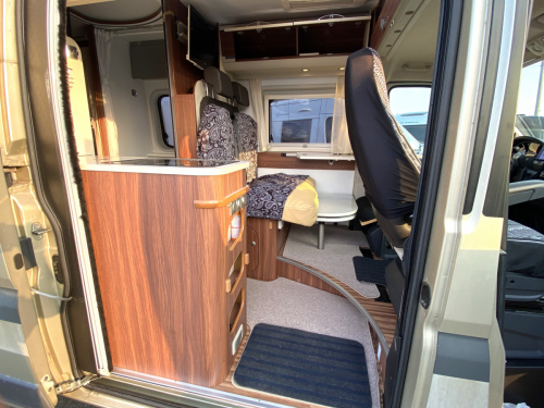 ADRIA TWIN 600 SPT  バスルームさえも、広さに変える。賢いデザインが生んだ大空間。の他画像6枚目