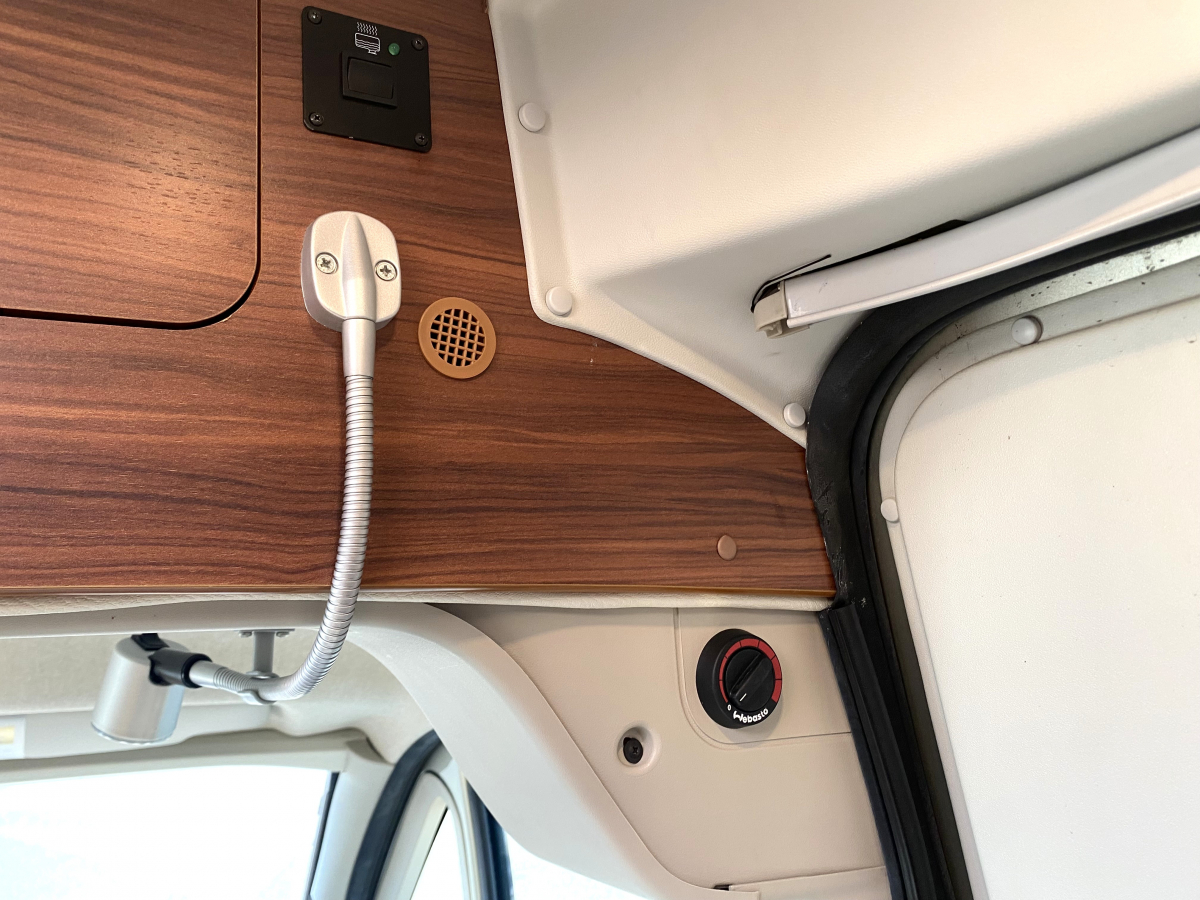 ADRIA TWIN 600 SPT FAMILY バスルームさえも、広さに変える。賢いデザインが生んだ大空間。の画像