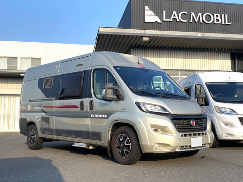 TWIN 600 SPT FAMILY<br>バスルームさえも、広さに変える。賢いデザインが生んだ大空間。