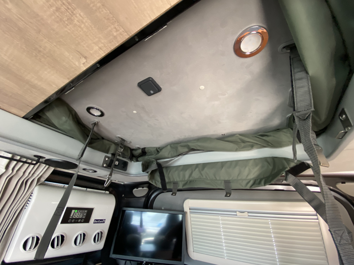 アネックス UTONE200  街乗りから本格車中泊まで。NV200ベースの機動力を活かしたスモールキャンパー。の画像