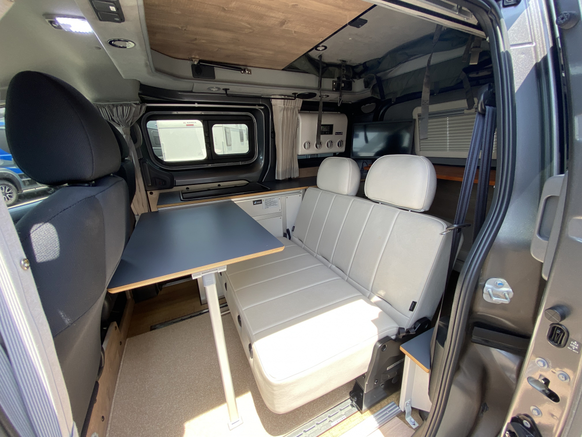 アネックス UTONE200  街乗りから本格車中泊まで。NV200ベースの機動力を活かしたスモールキャンパー。の画像