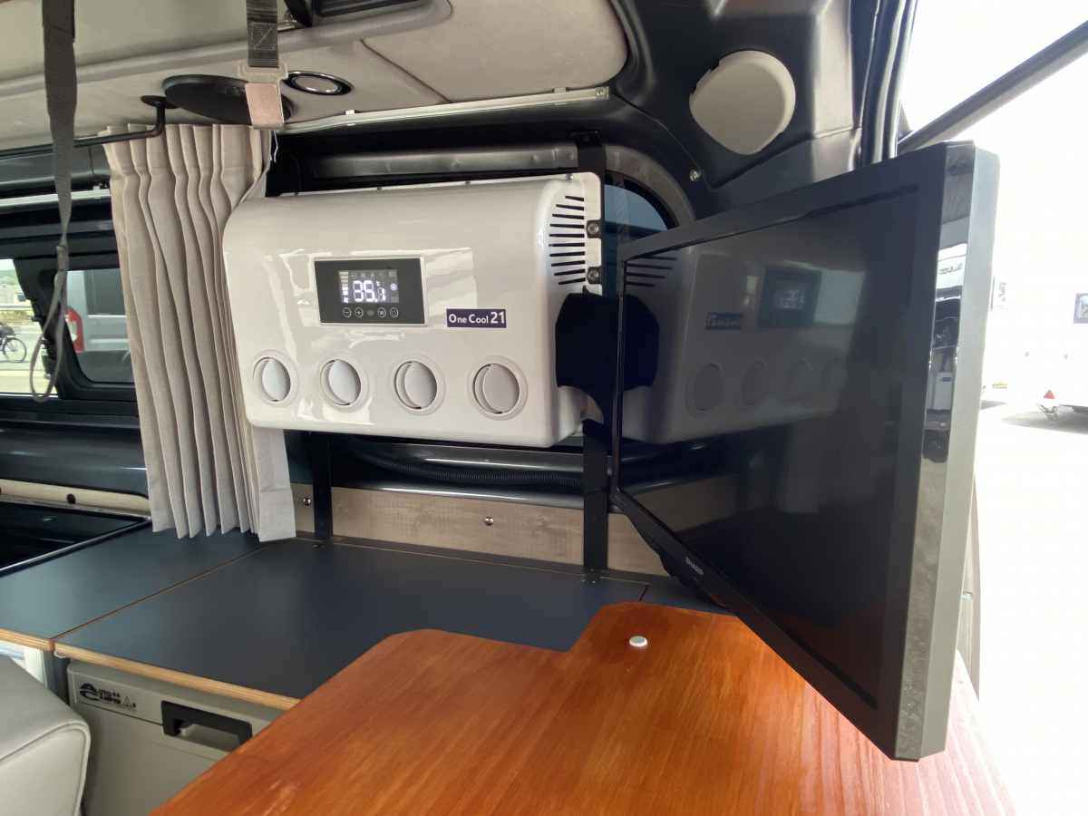 アネックス UTONE200  街乗りから本格車中泊まで。NV200ベースの機動力を活かしたスモールキャンパー。の画像