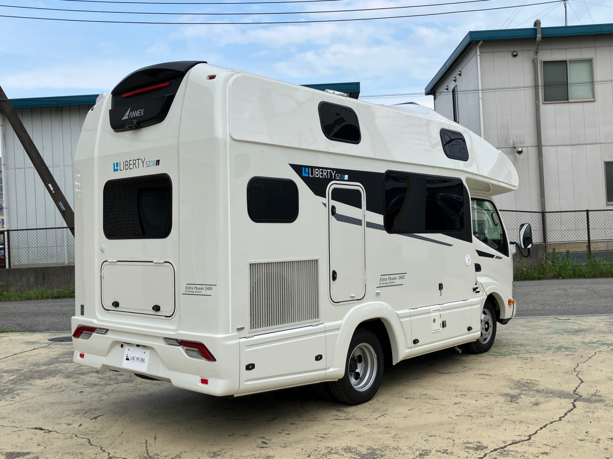 アネックス リバティ 52DBi  Extra Power 2400 (TP0038) リバティスタイルとも言うべくシェルのフォルムが52シリーズの大きな特長です。の画像
