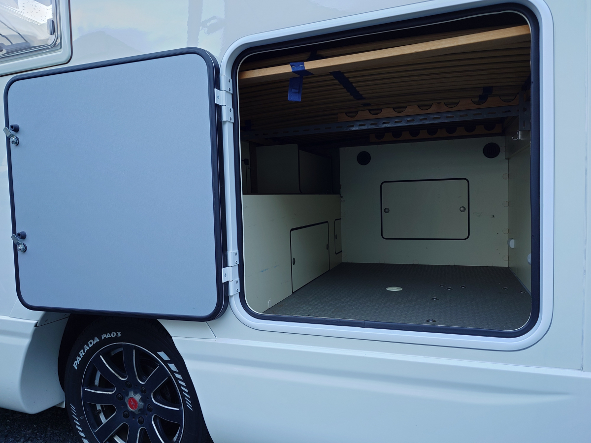 アネックス LIBERTY NS-S 平成25年式　ANNEX名車「リバティNS-S 4WD」ハイエースベースのスタイリッシュキャブコンの画像