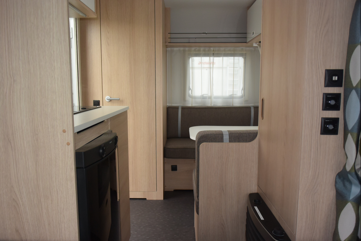 ADRIA AVIVA 400 PS 初心者の方にも大人気!牽引免許不要キャンピングトレーラーの画像